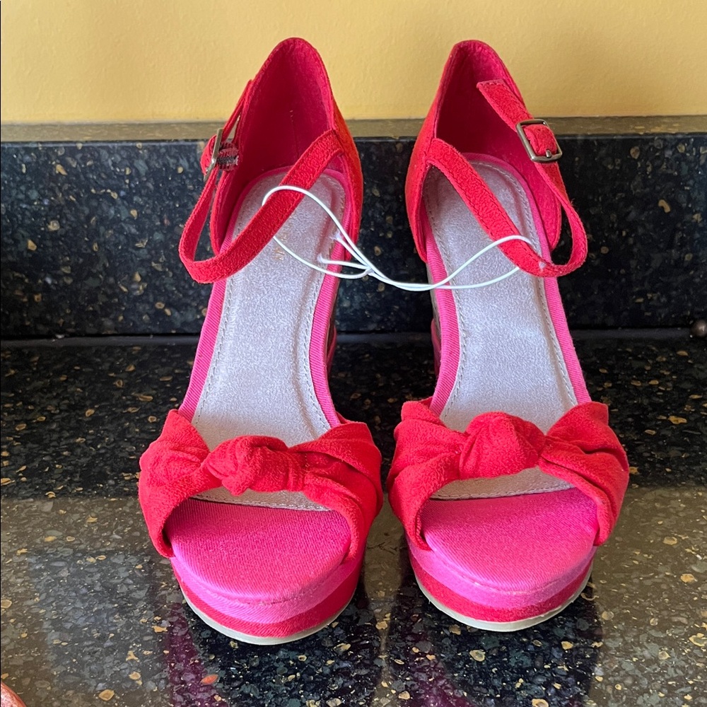Old Navy Pink Women's Heels with Bow Accent